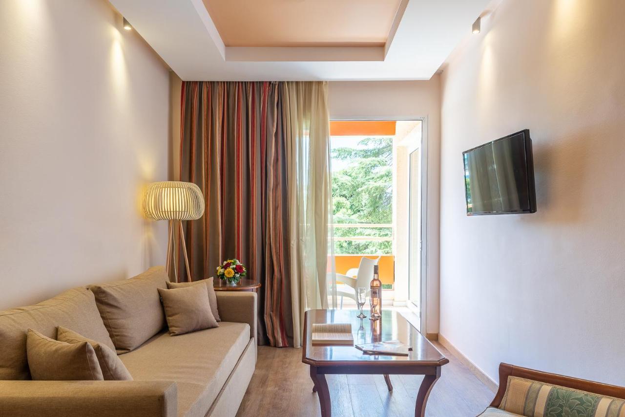 Oasis Hotel Apartments Athene Buitenkant foto