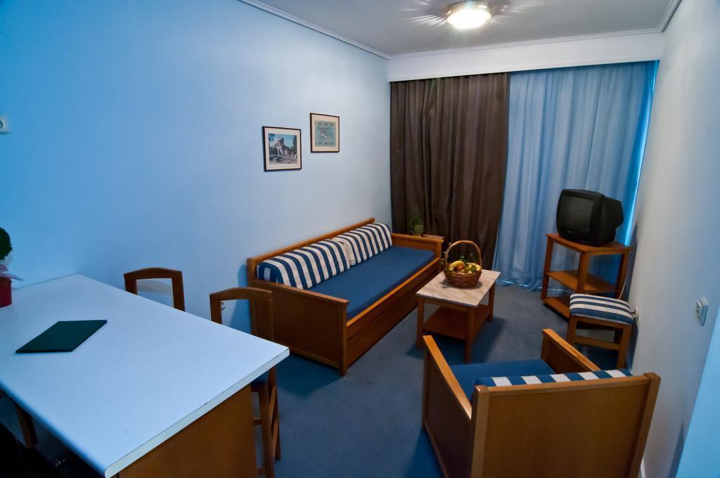 Oasis Hotel Apartments Athene Buitenkant foto